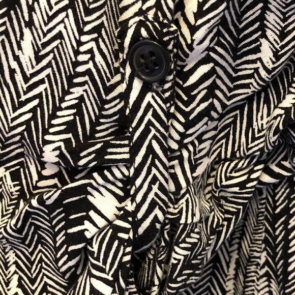 Splendid Long-Sleeve Rayon Black/White Print Blouse Size S EUC CLOSET CLEAR-OUT! - Picture 5 of 6